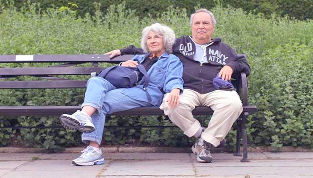 Кроссовки для пожилых мужчин и женщин