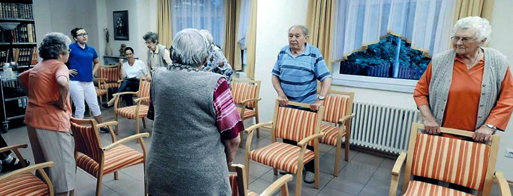 Дом престарелых за пенсию: подготовка и выбор учреждения
