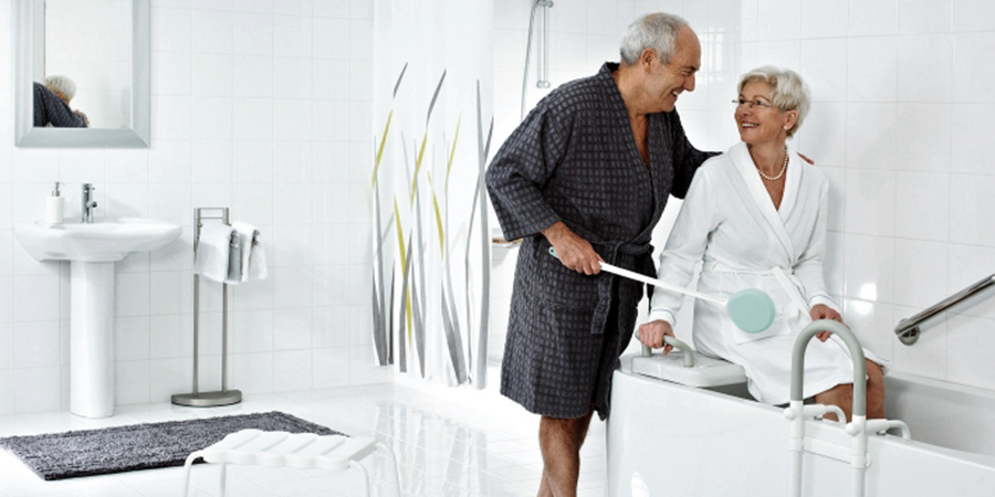 Что поможет облегчить жизнь пожилых людей в квартире — обзор устройств