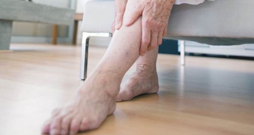 Слабость в ногах в пожилом возрасте