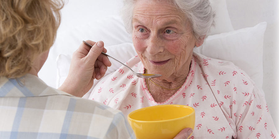Прием пищи при деменции — основные рекомендации