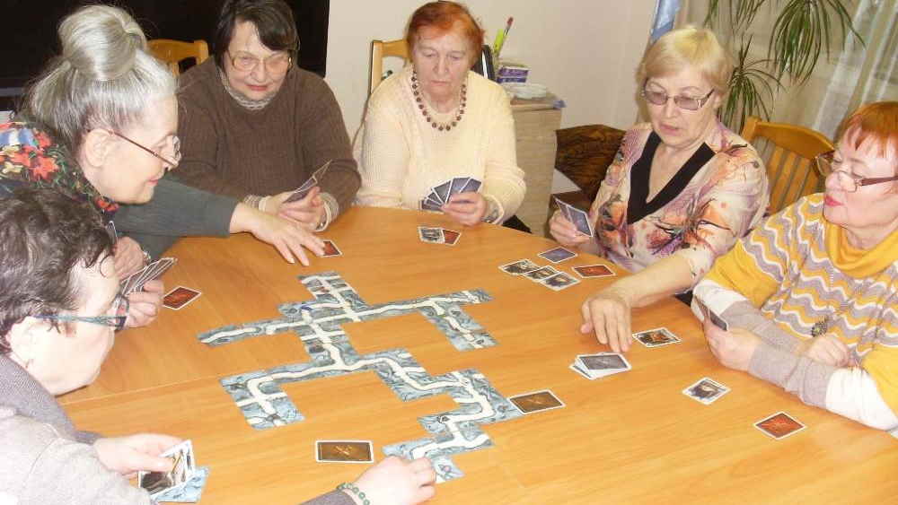 Социальная реабилитация пожилых и коллективные игры