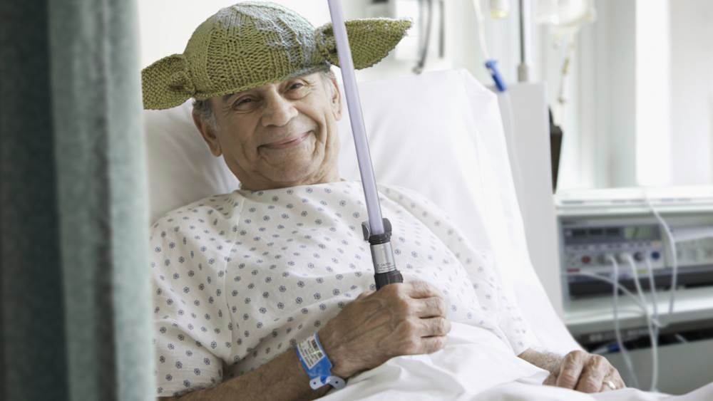 Как не унывать при онкологии пожилым